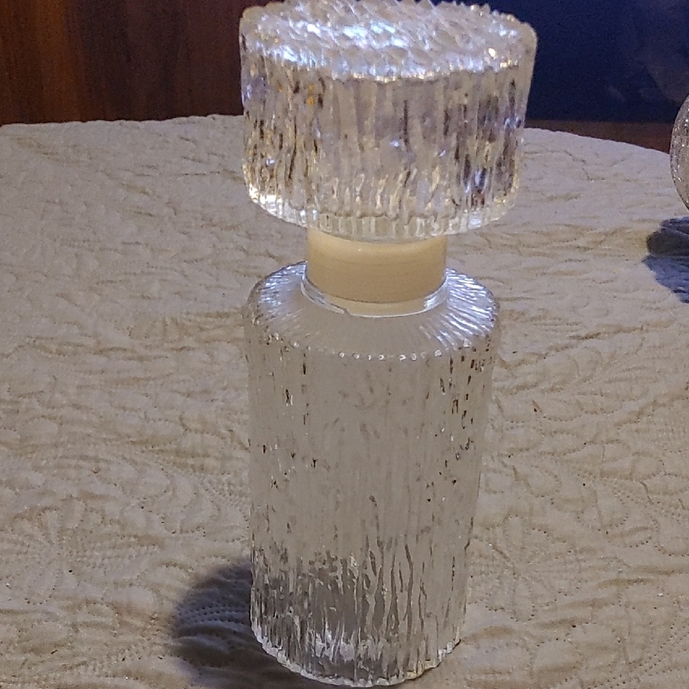 Elegant Glass Tree Bark Decanter